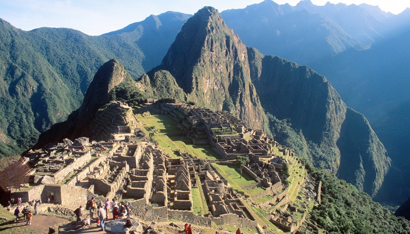 Antiga cidade inca atrai milhões de turistas