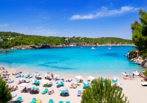 Praia de Ibiza, na Espanha