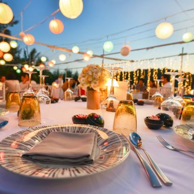 Casamento na praia, festa ao ar livre