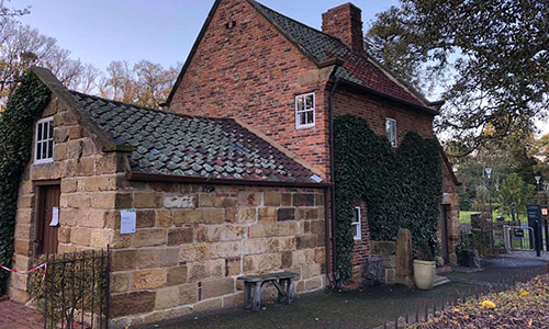 Melbourne, Cook's Cottage