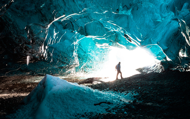 islandia-caverna-gelo