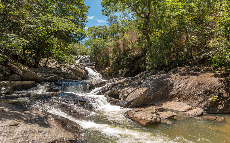 pirenopolis-cachoeira-meia-lua-