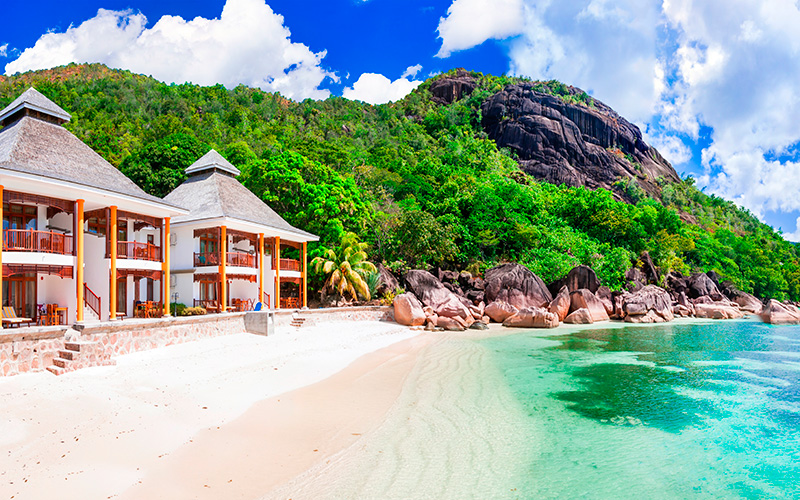 seychelles-hotel-485404945