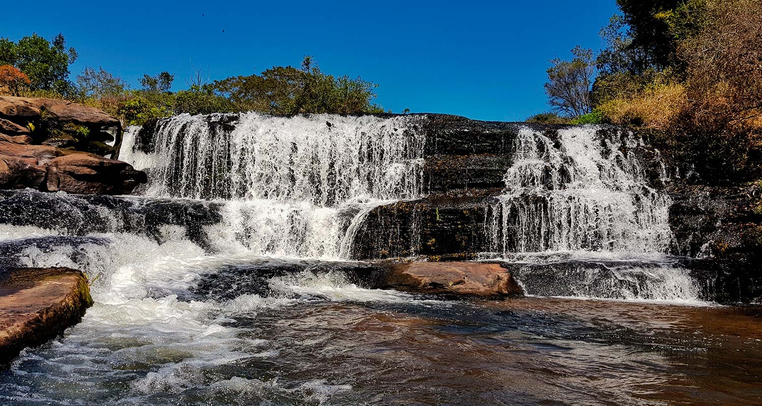 Águas quentes naturais em Minas Gerais - Viajando com Sy