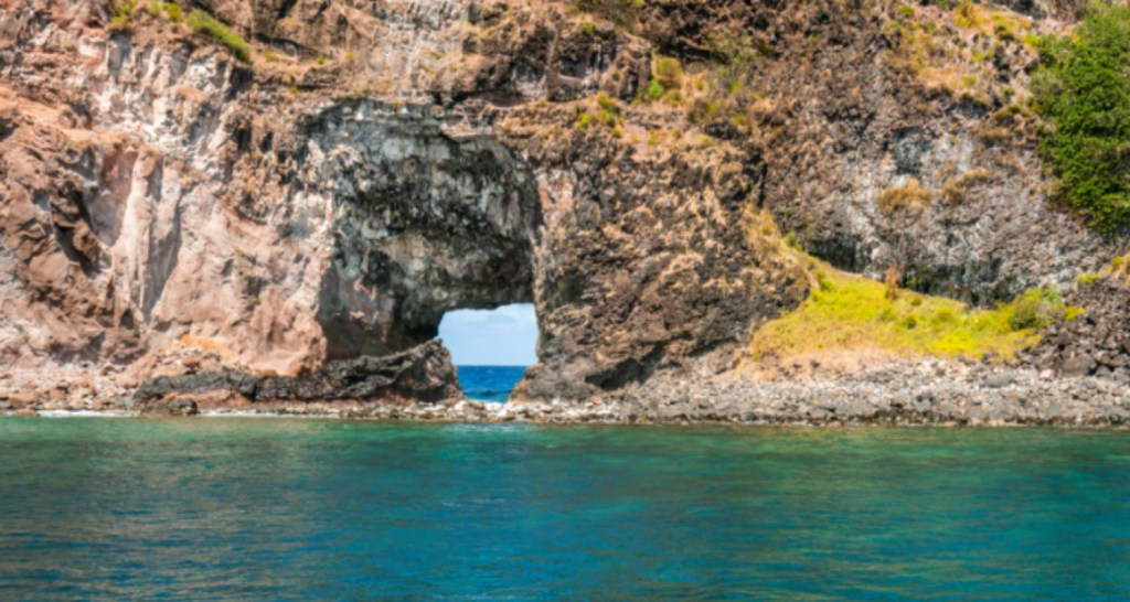trilha-do-farol-em-fernando-de-noronha
