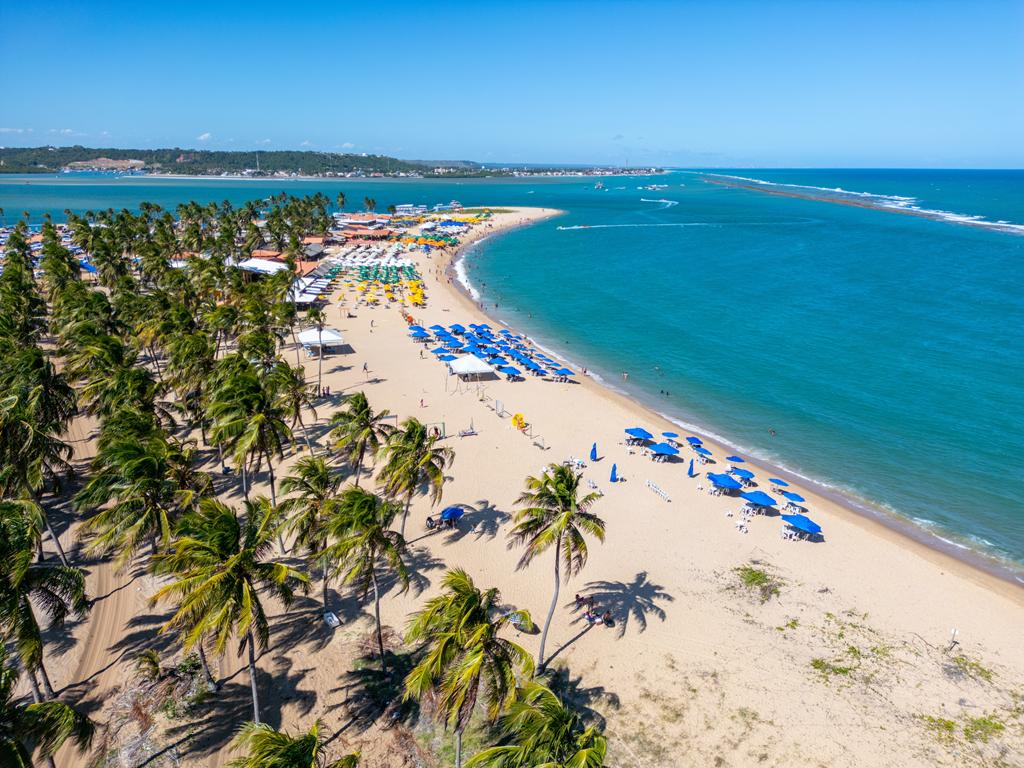Viva uma experiência completa planejando uma viagem para Maceió e aproveitando tudo o que a cidade tem a oferecer.