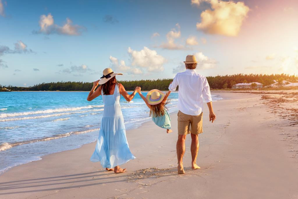 Como viajar barato pelo Brasil ou até mesmo pelo mundo? A CVC traz as melhores dicas para você!