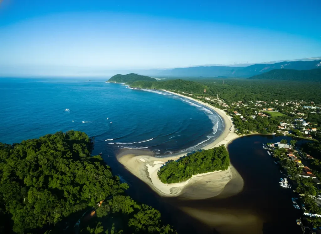 Com diversas “praias secretas” a região é um dos destinos mais cobiçados pelos amantes de uma boa viagem!