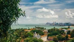 Descubra o que fazer em Recife com a CVC! Praias, cultura, gastronomia e passeios incríveis esperam por você na vibrante capital pernambucana.