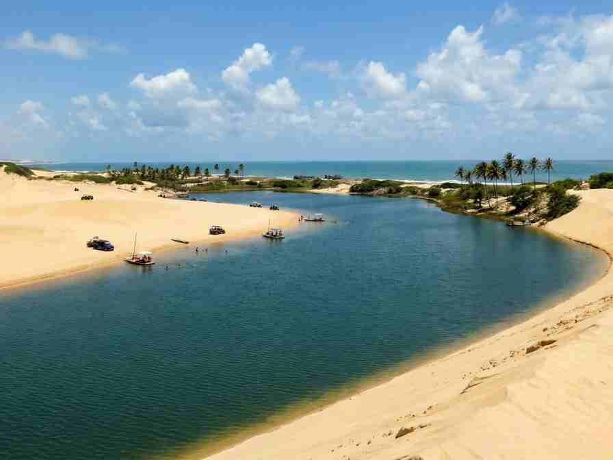 Um paraíso incrível no Brasil, Genipabu é um lugar completo para se divertir e relaxar!