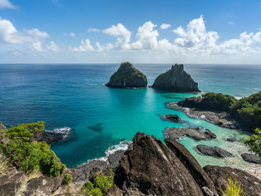 Em Fernando de Noronha você vai viver momentos incríveis em uma ilha paradisíaca.