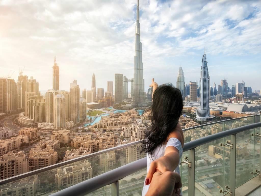 Está preparado para conhecer um novo país? Viajar para Dubai pode ser uma grande experiência!