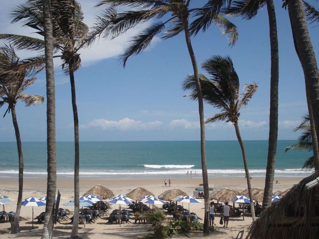 Escolha entre as melhores praias do Ceará e aproveite ainda mais a região em dias ensolarados.