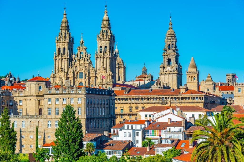 Trouxemos as melhores cidades para conhecer na Espanha e fazer um roteiro incrível com a CVC