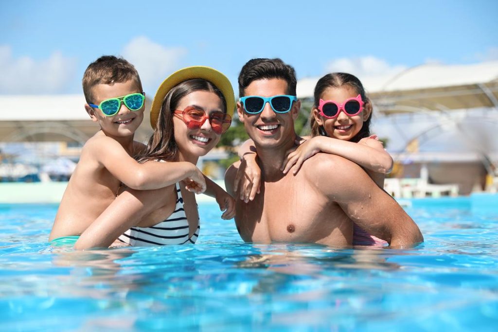 Qual o maior parque aquático do Brasil? A CVC trouxe a lista completa para você saber para onde ir nas próximas férias!