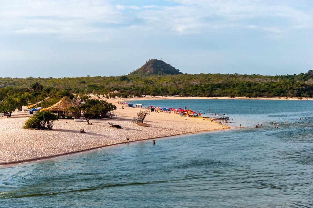 Você já viu alguns lugares no Brasil tão lindos que nem parecem aqui? Venha com a CVC e explore tendências de destinos incríveis