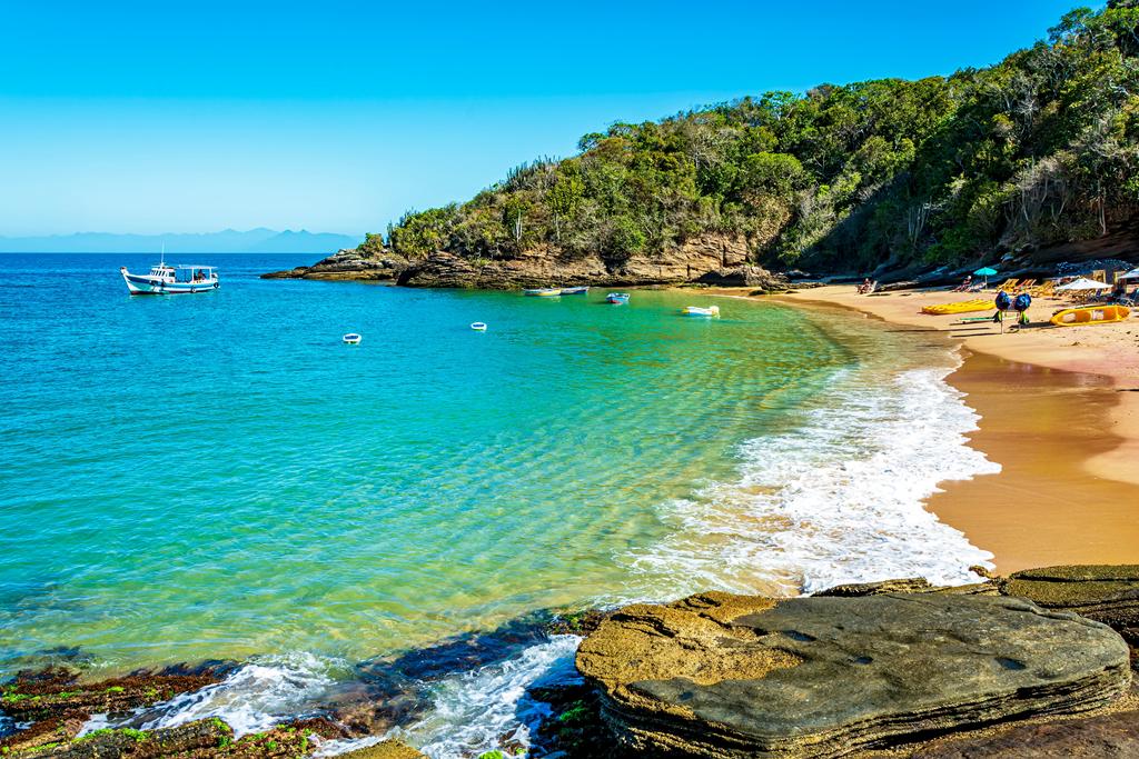 A sua próxima viagem romântica com todo o auxílio da CVC. Conheça 12 lugares incríveis para curtir a dois.