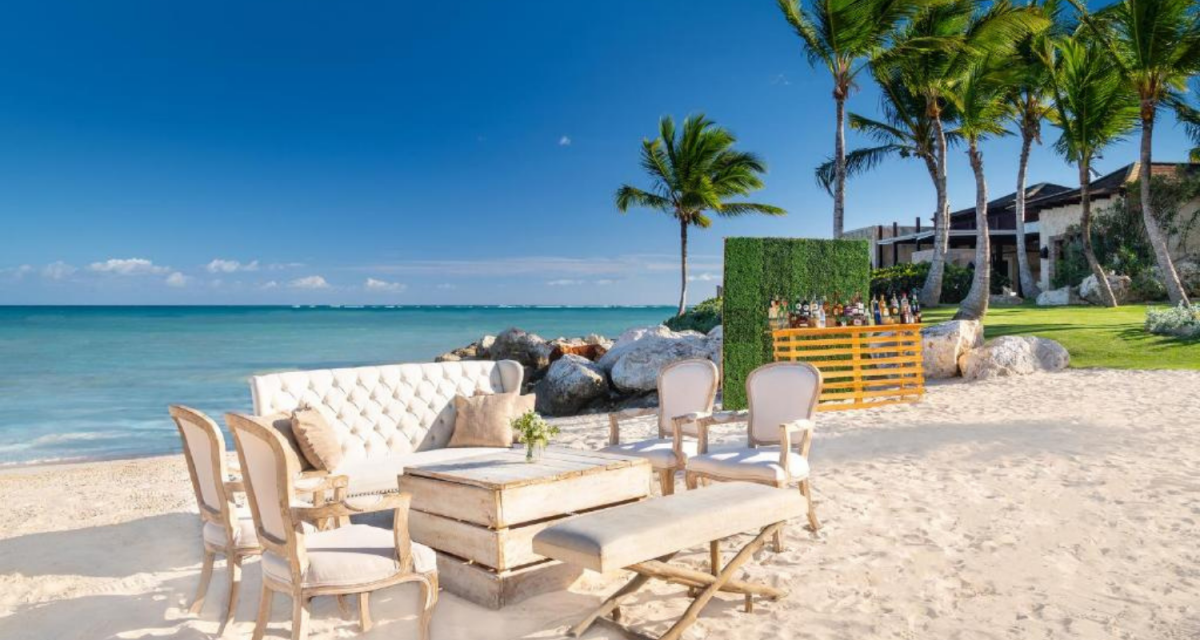 Praia privativa com bar