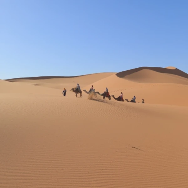 https://www.cvc.com.br/imageproc/image/upload/f_auto,w_600/v1764108058/CVC/destinos/internacional/Marrocos/ONMT_Merzouga_1_6232bd.webp