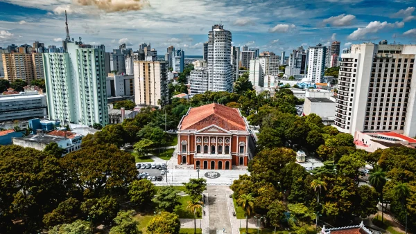 https://www.cvc.com.br/imageproc/image/upload/f_auto,w_600/v1779399874/CVC/destinos/nacional/PA/shutterstock_2483268759.webp