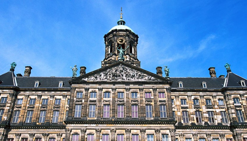 Palácio Real impressiona com tamanho